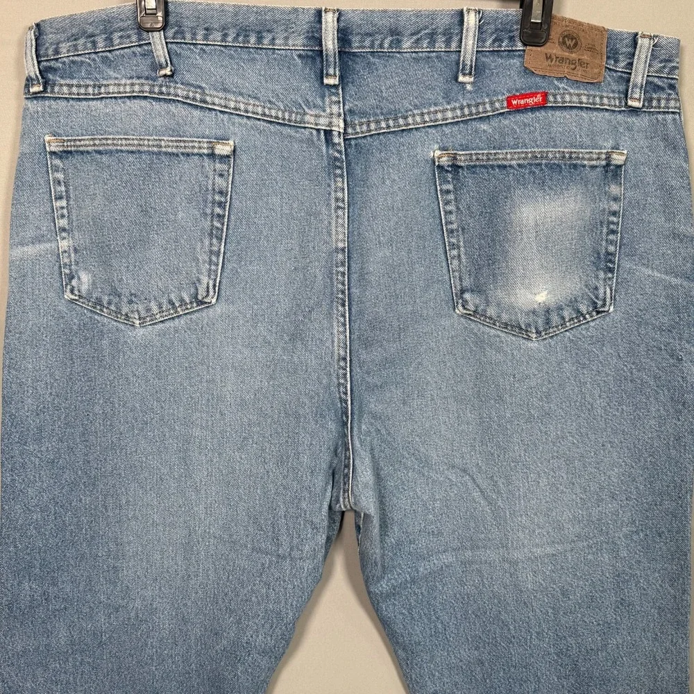 Wrangler Jeans Men 46x29 Blue Distress Straight Leg Classic 100% Cotton Rise 14